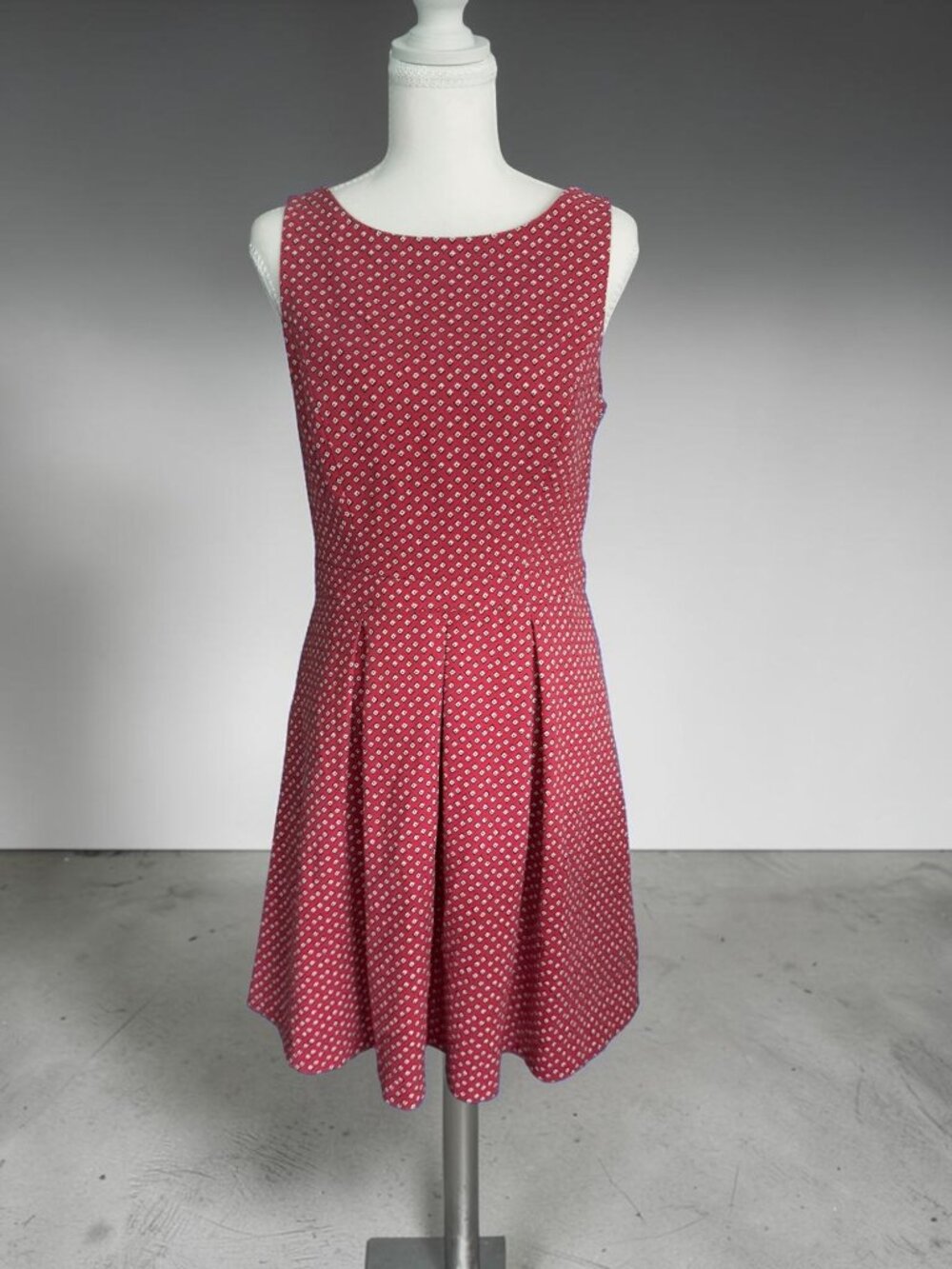 THE LIMITED Patterned Red A Line Dress Size 6